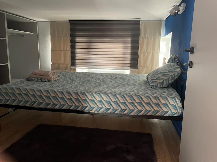 Comfy Apartment With Low Ceiling Attic Athen Eksteriør bilde